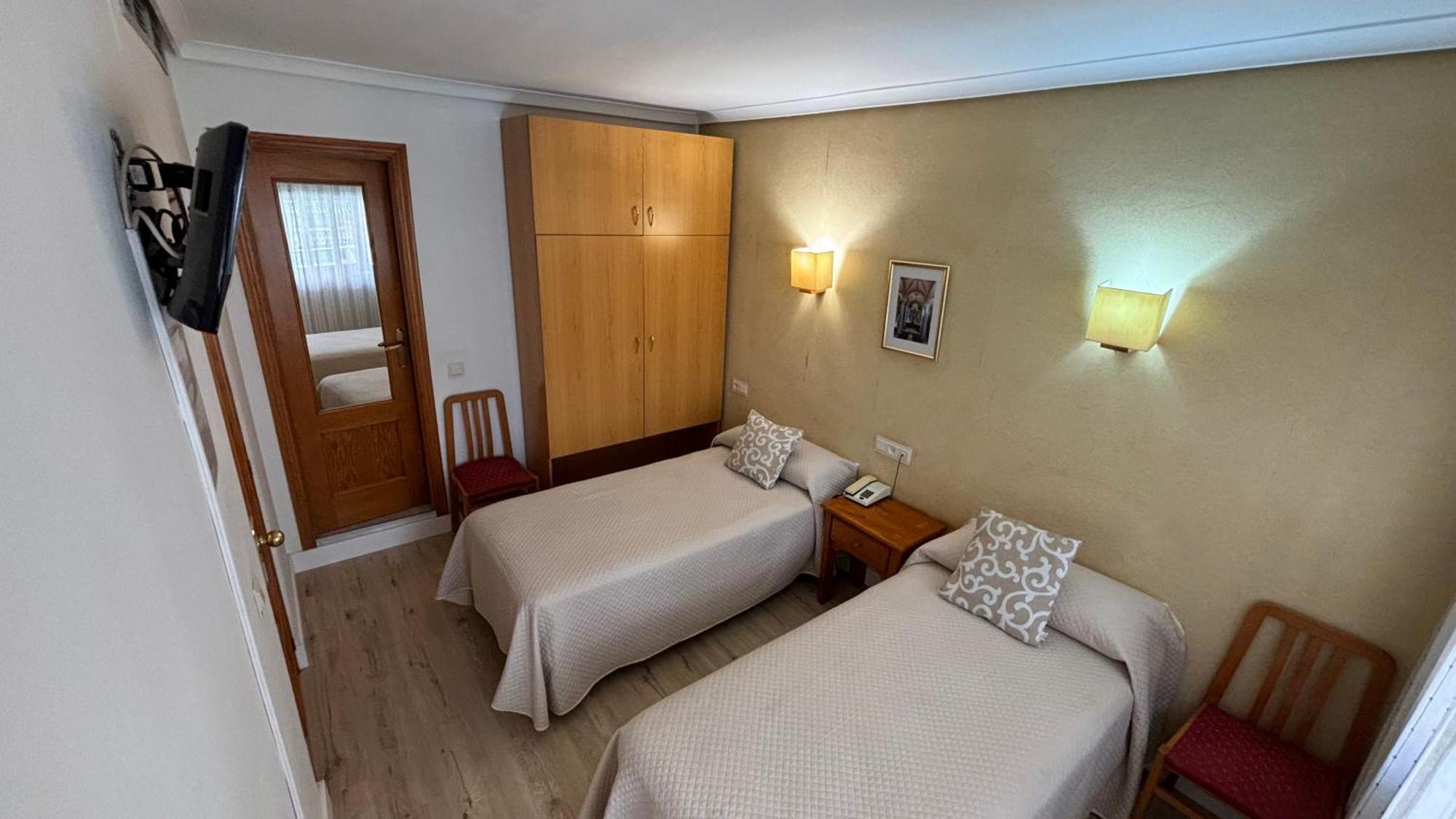 Hostal Atienzar Albacete Eksteriør billede