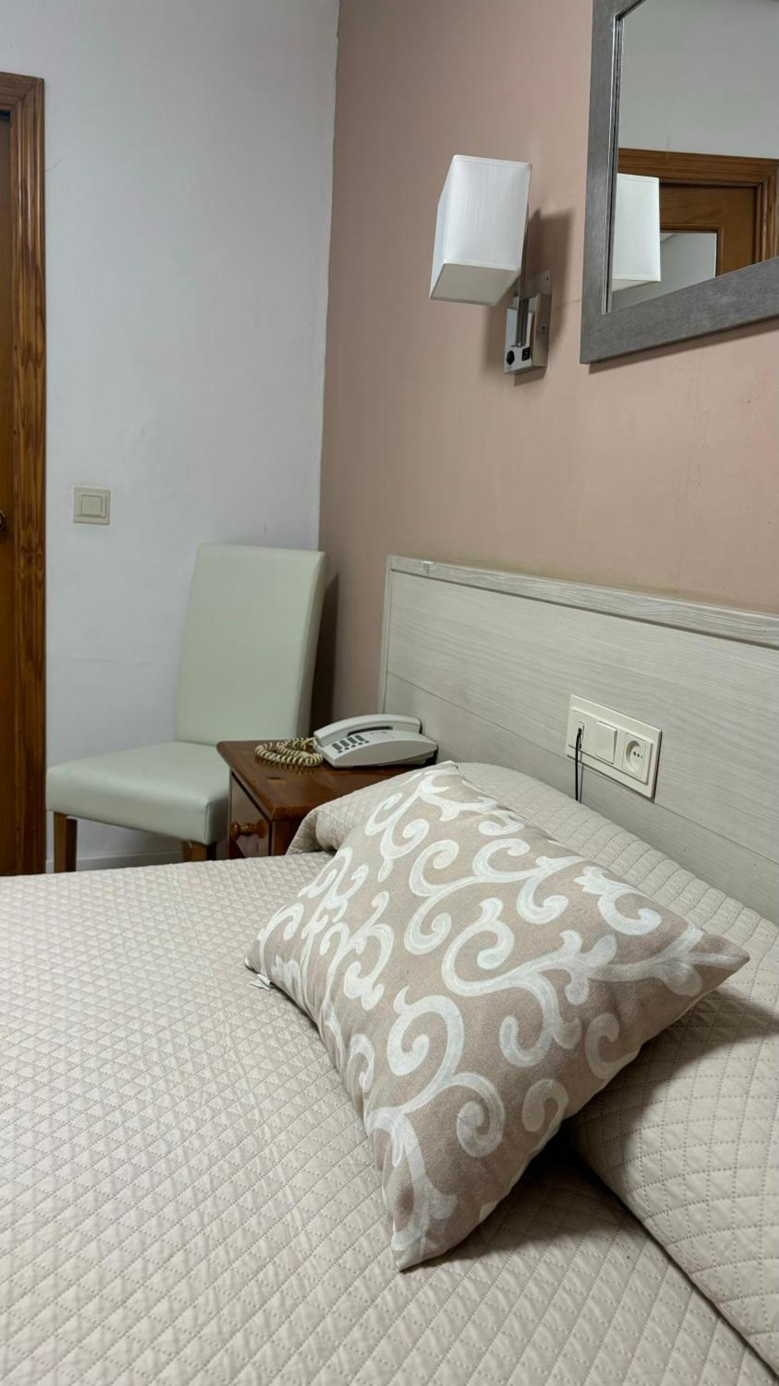 Hostal Atienzar Albacete Eksteriør billede